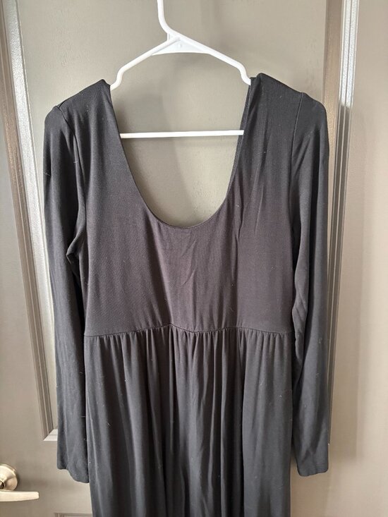 black long sleeve dress - Picture 2 of 3